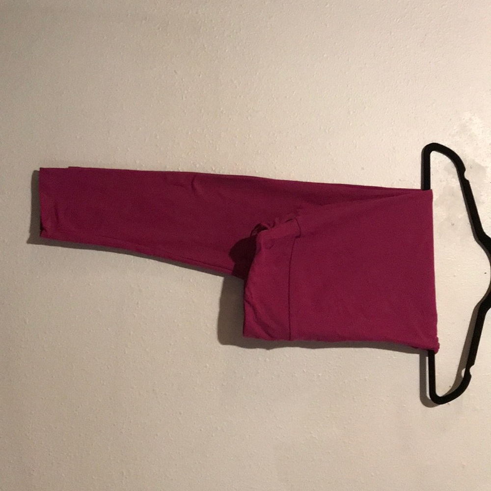 TC lularoe solid pink leggings